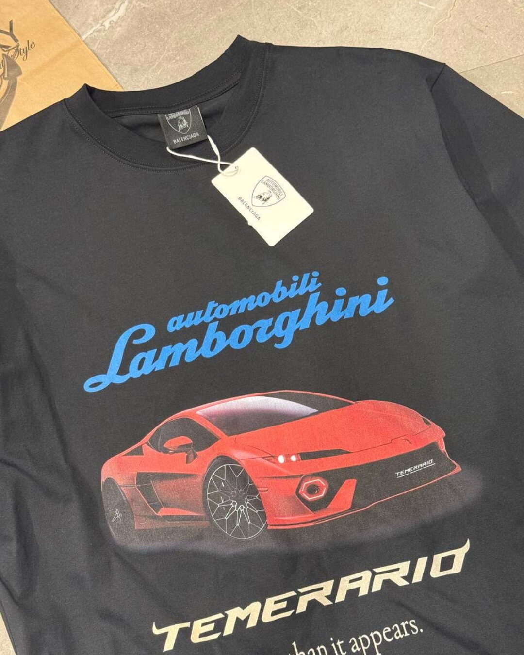 Футболка Balenciaga