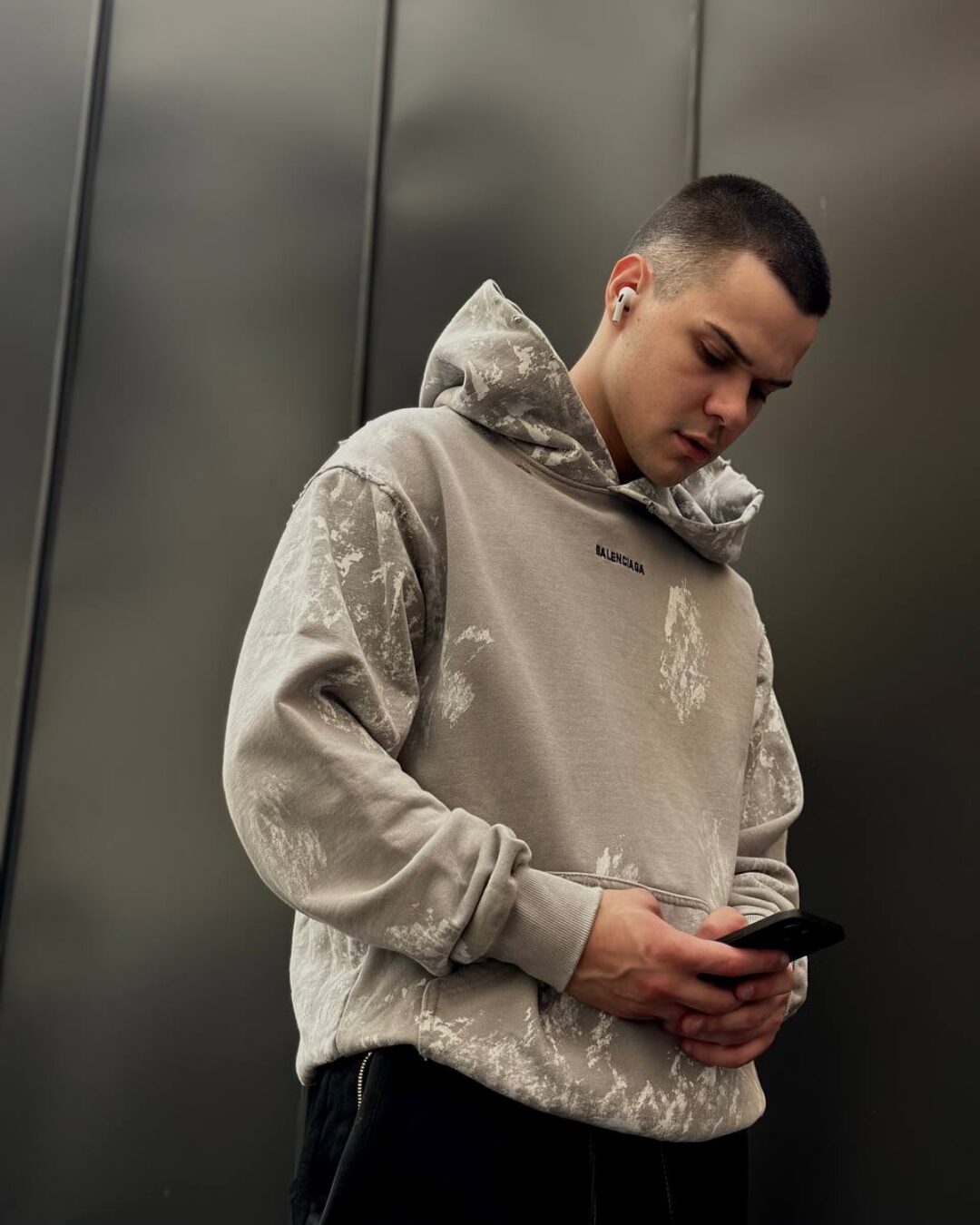Худи Balenciaga