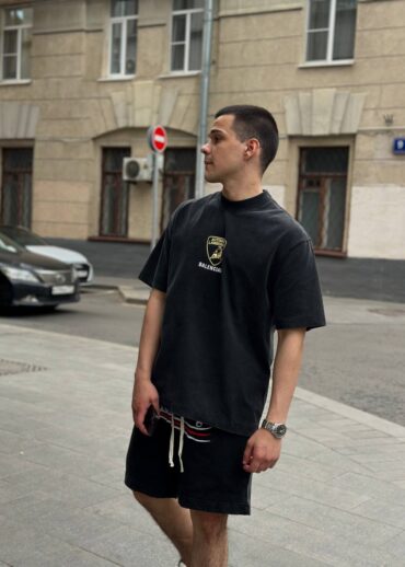 Футболка Balenciaga