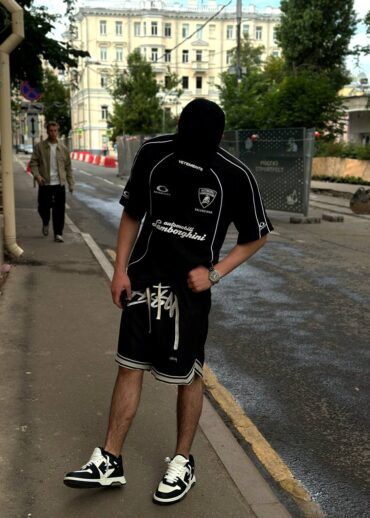 Футболка Balenciaga