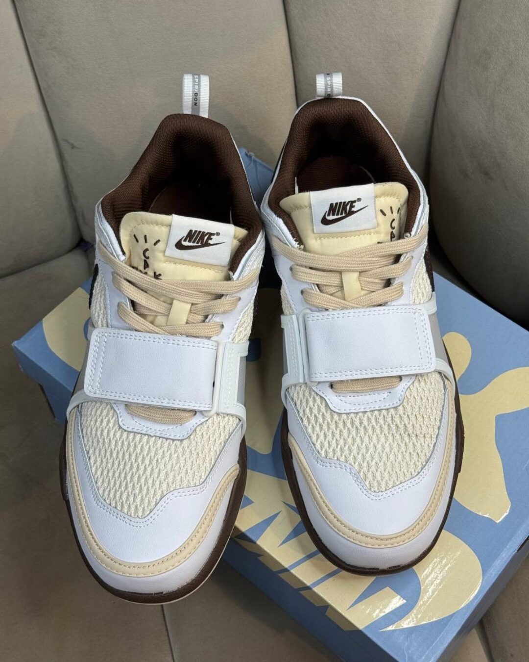 Кроссовки Nike x Travis Scott Zoom Field Jaxx