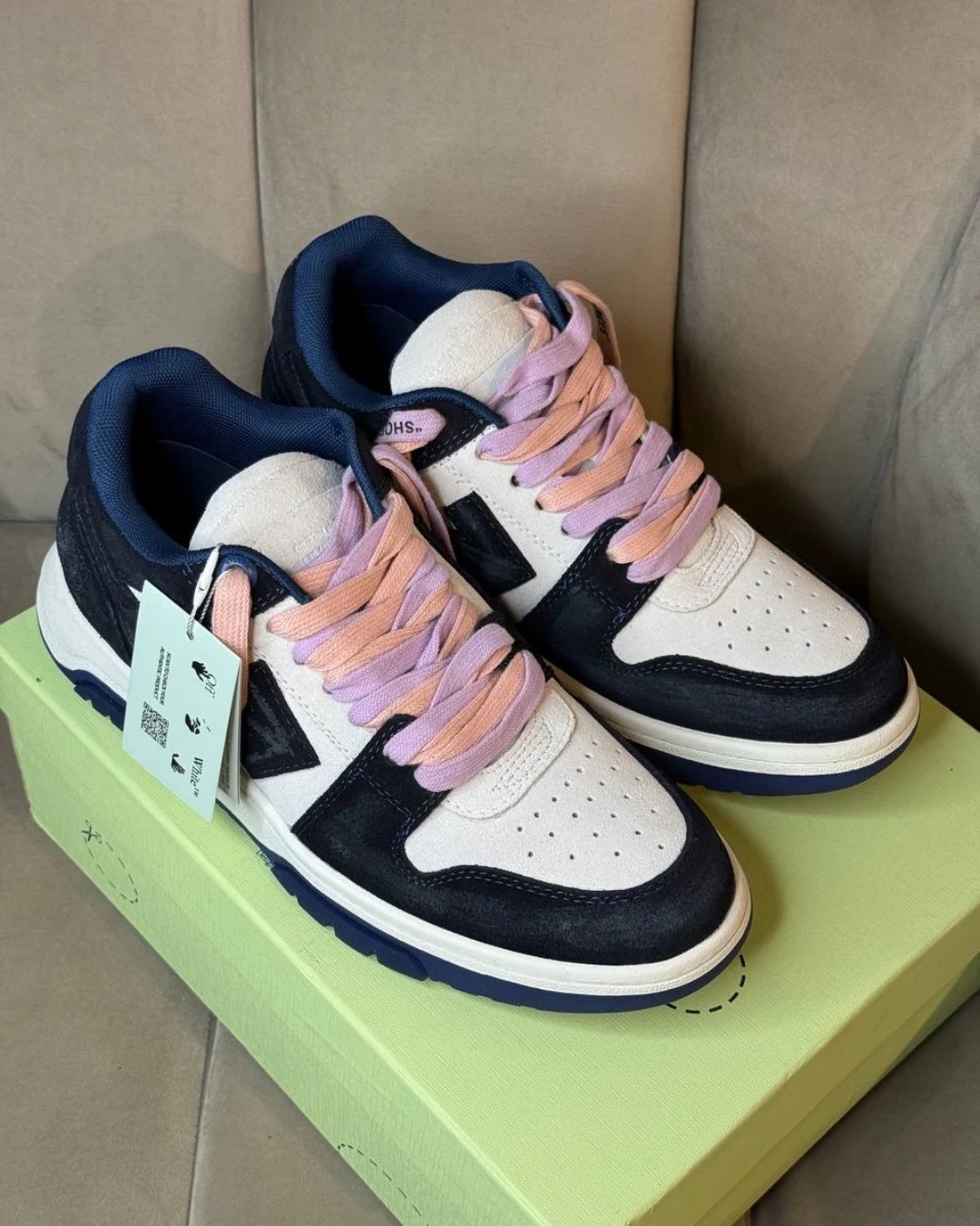 Кроссовки Off White