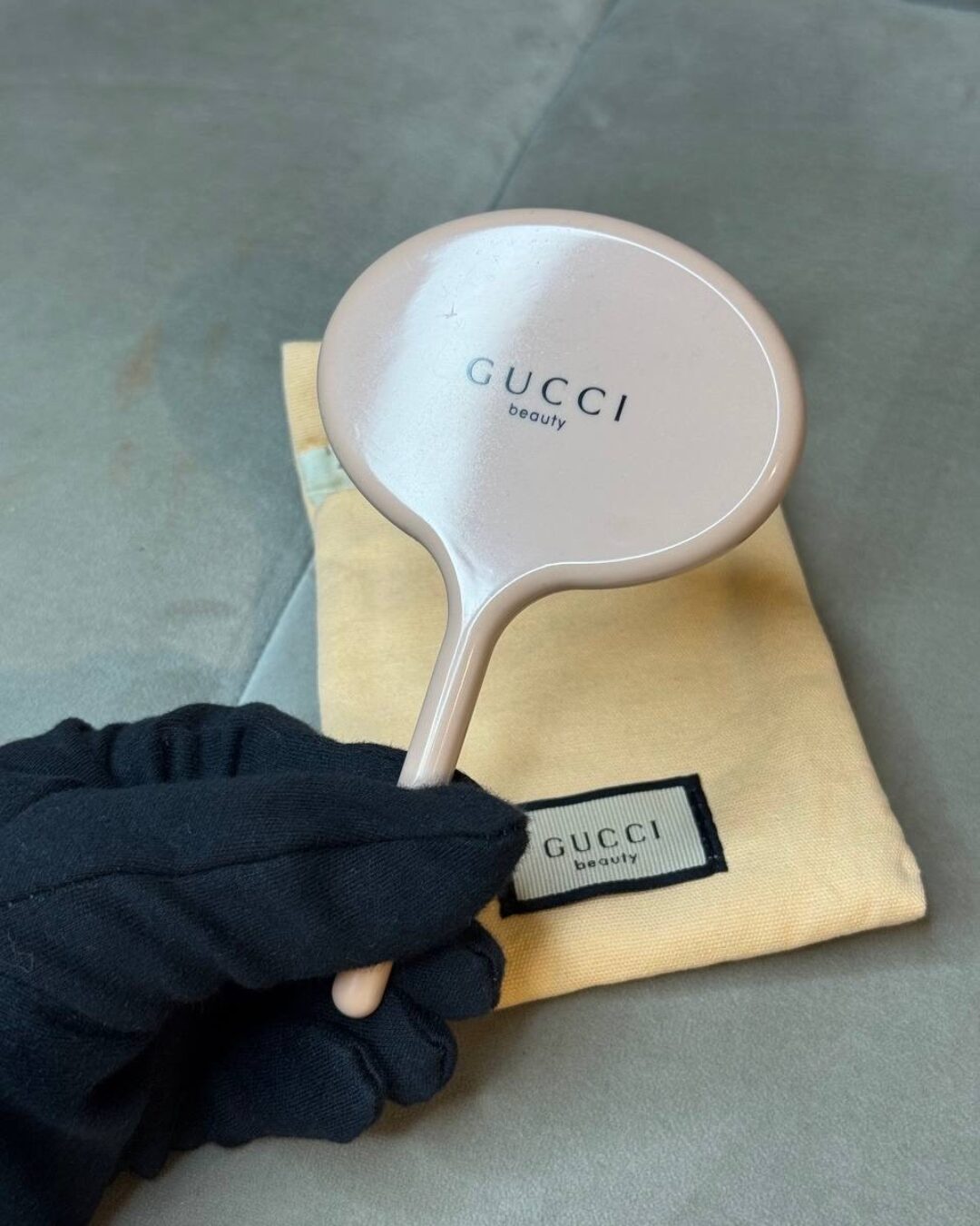 Зеркальце Gucci
