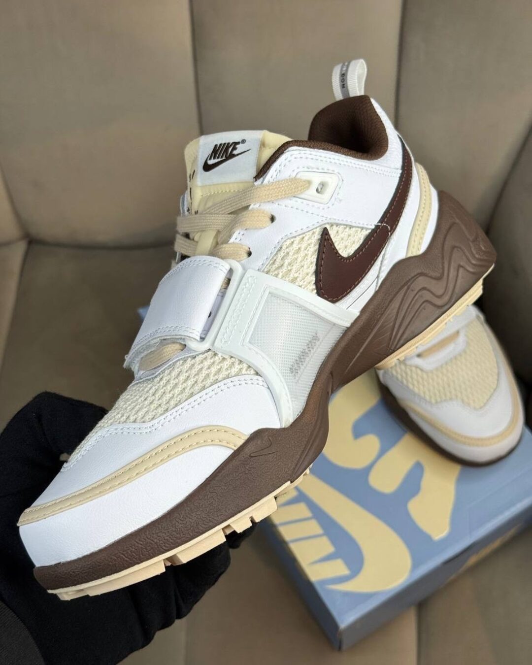 Кроссовки Nike x Travis Scott Zoom Field Jaxx