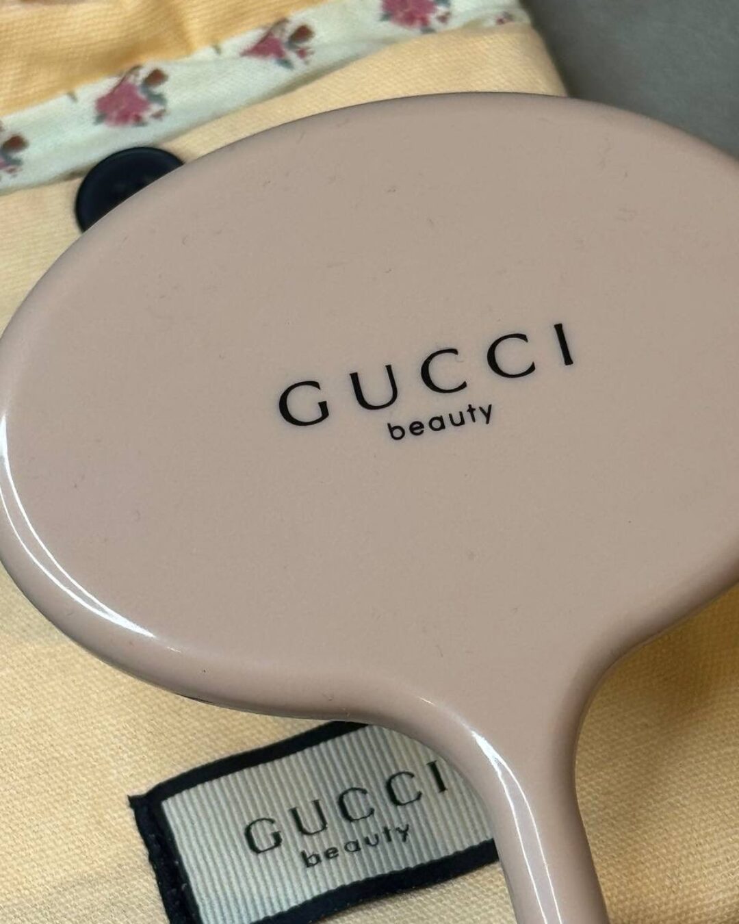 Зеркальце Gucci