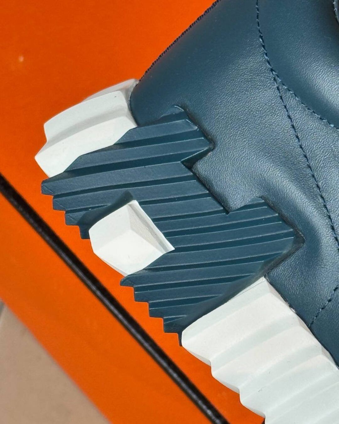 Кроссовки Hermes