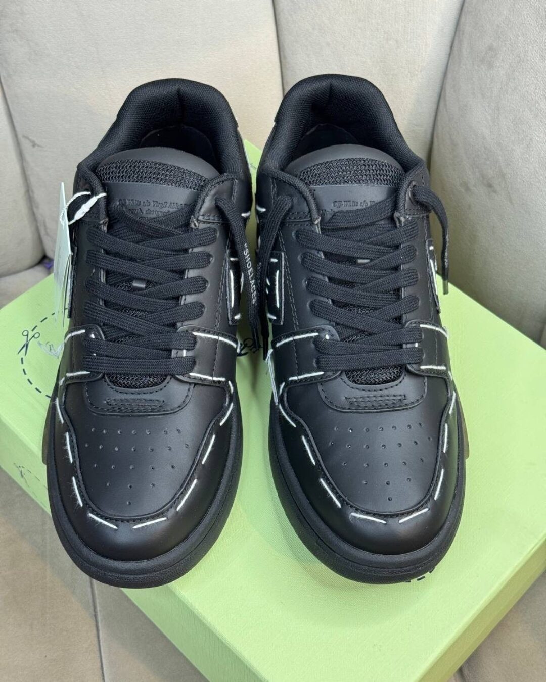 Кроссовки Off White