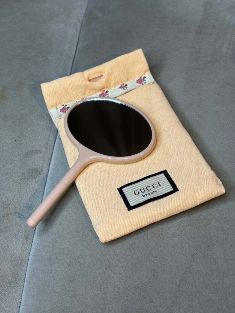 Зеркальце Gucci