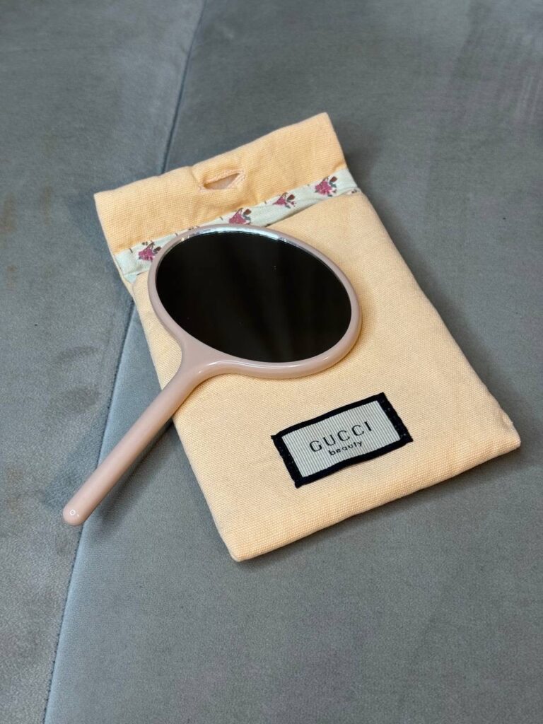 Зеркальце Gucci