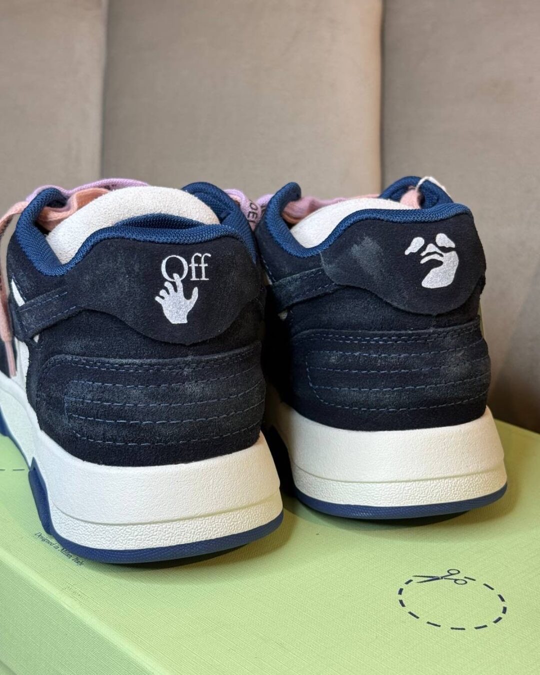 Кроссовки Off White