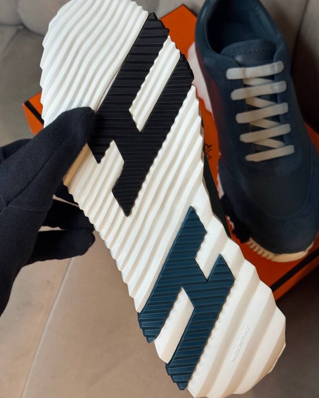 Кроссовки Hermes