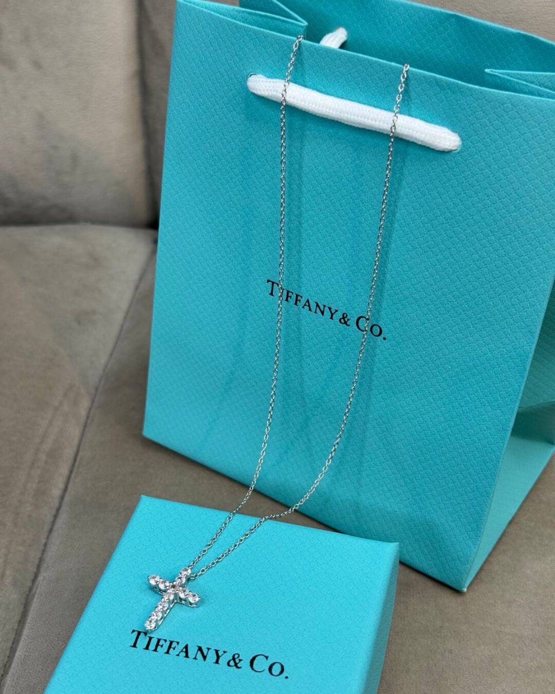 Колье Tiffany Cross Pendant