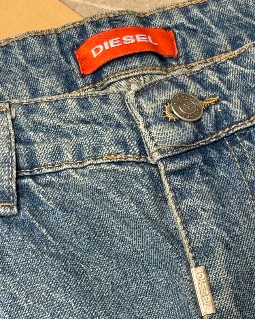 Джинсы Diesel