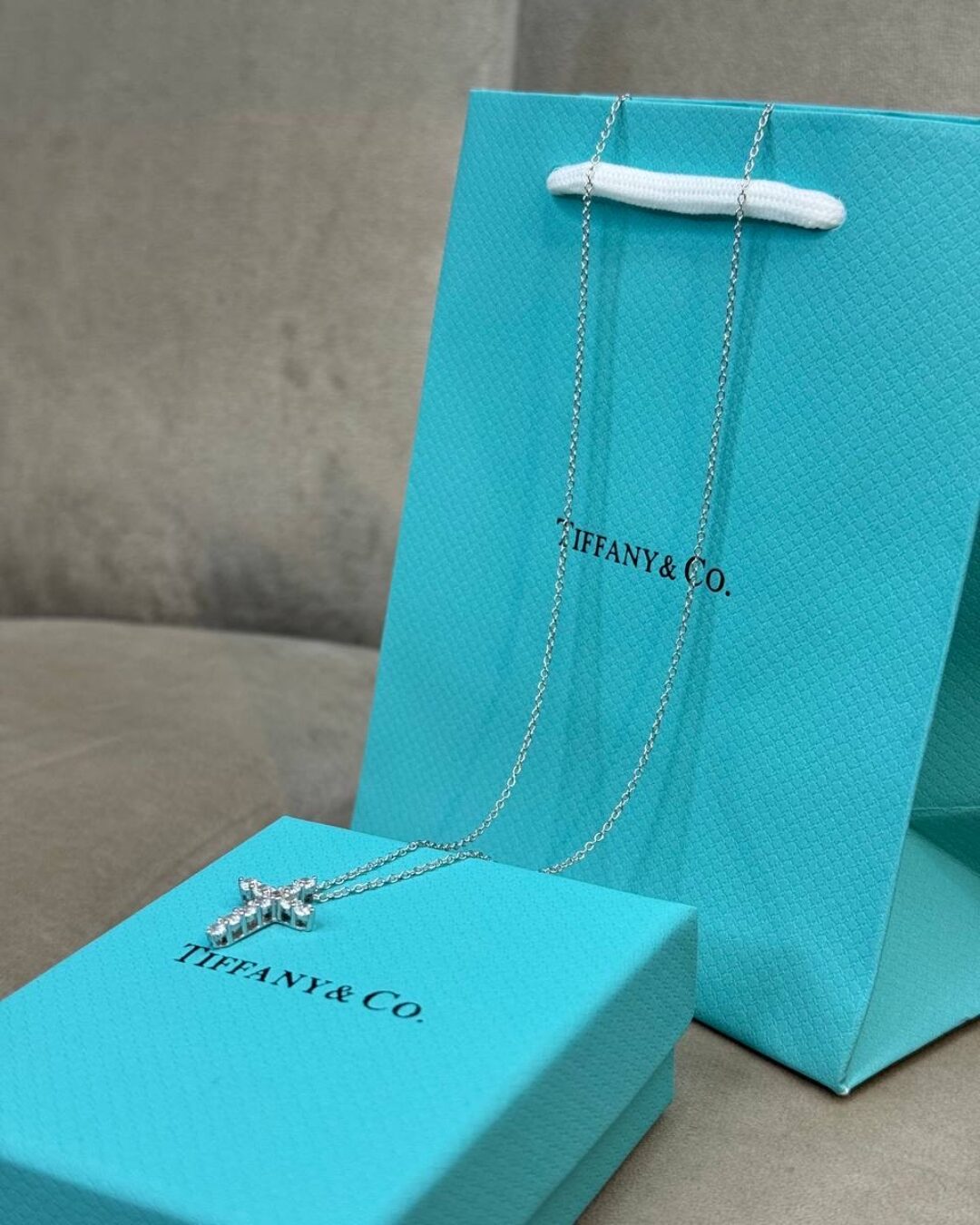 Колье Tiffany Cross Pendant