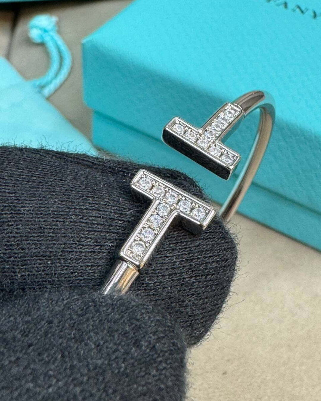 Браслет Tiffany T (Silver/Gems)