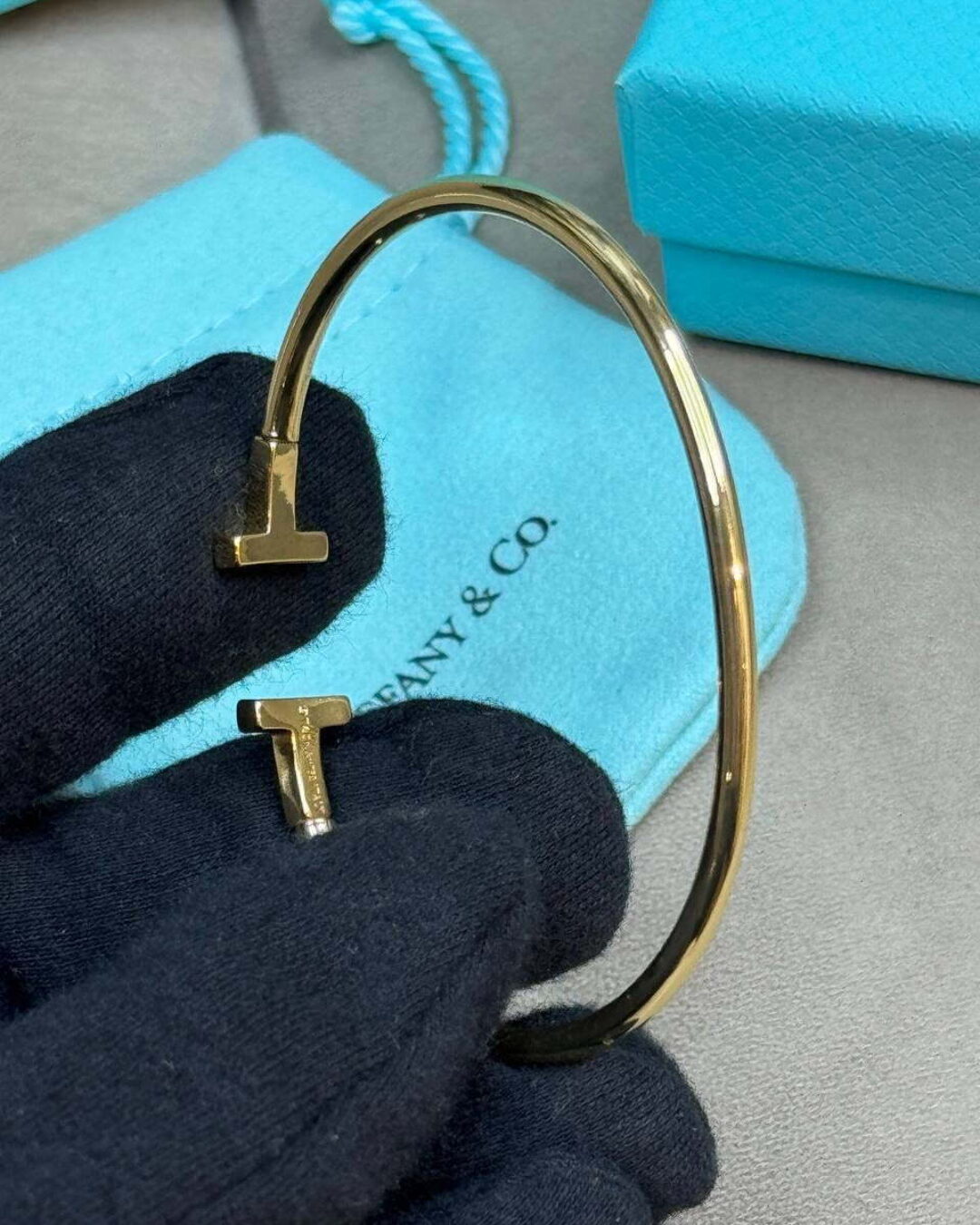 Браслет Tiffany T (Gold/Gems)