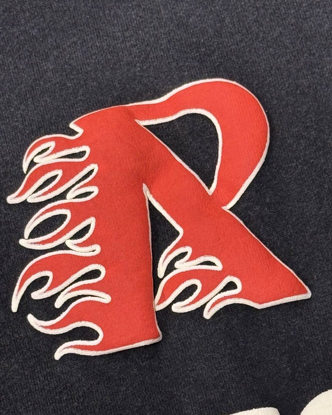 Футболка Represent