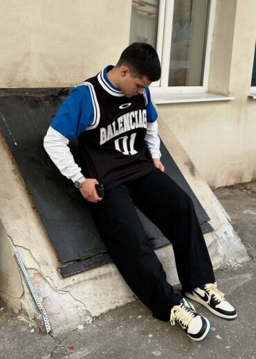 Кофта Balenciaga