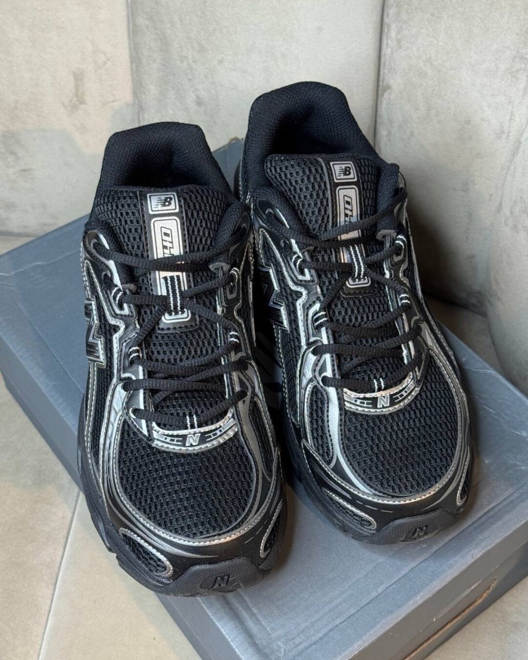 Кроссовки New Balance 740v2 Black Silver Metallic
