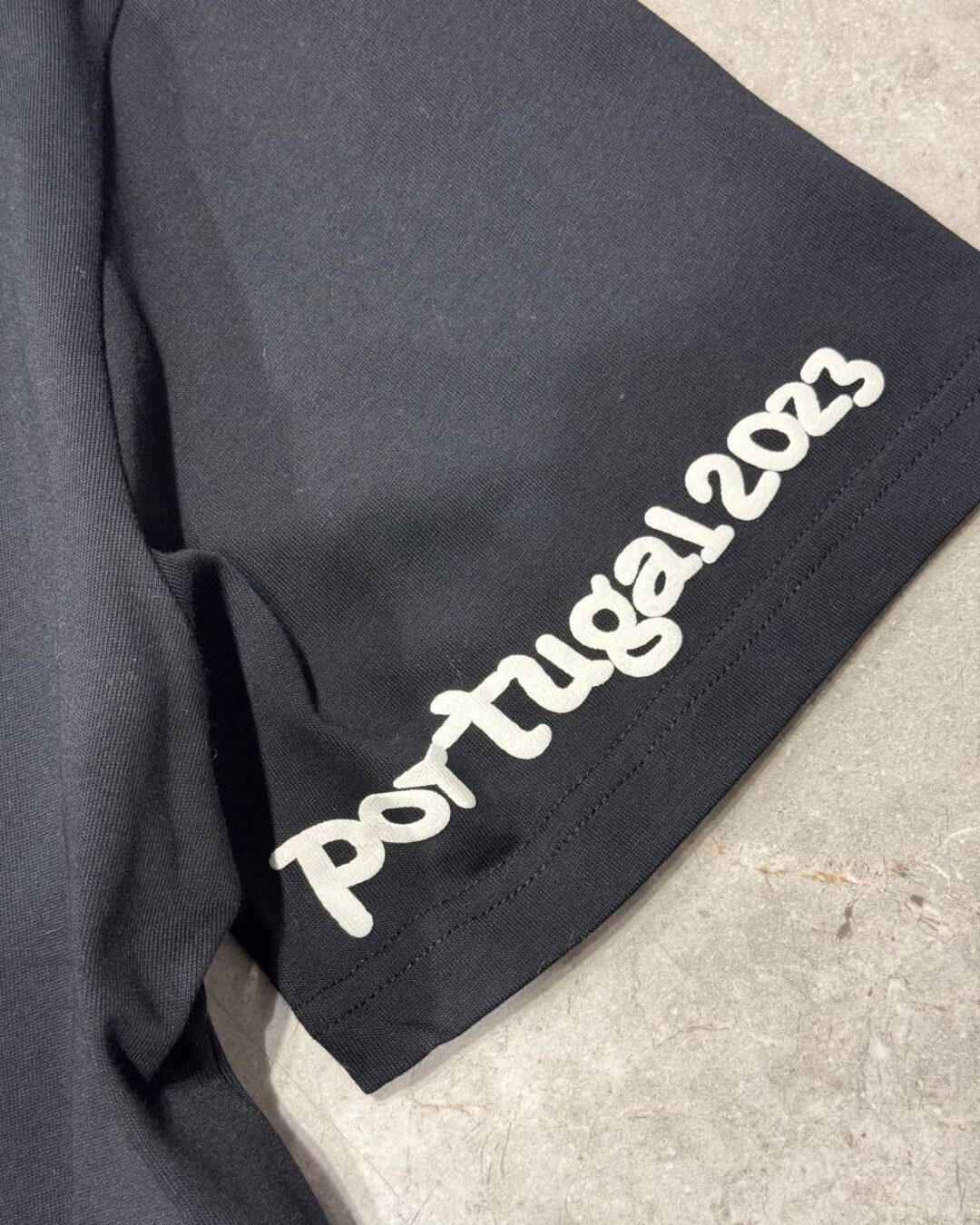 Футболка Broken Planet