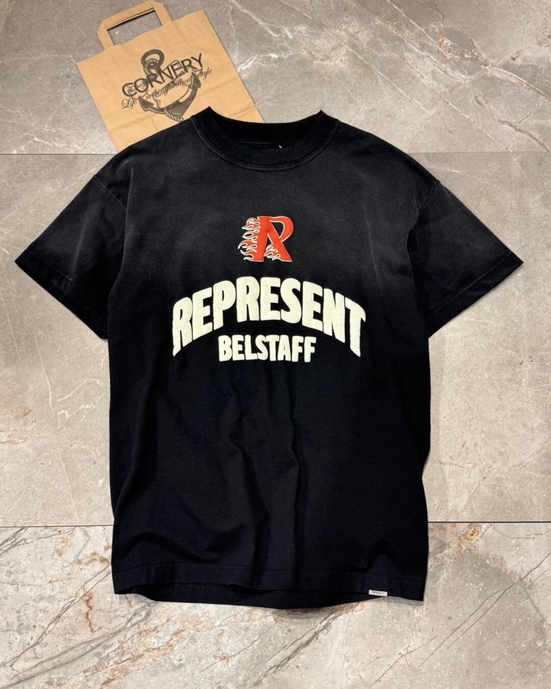 Футболка Represent