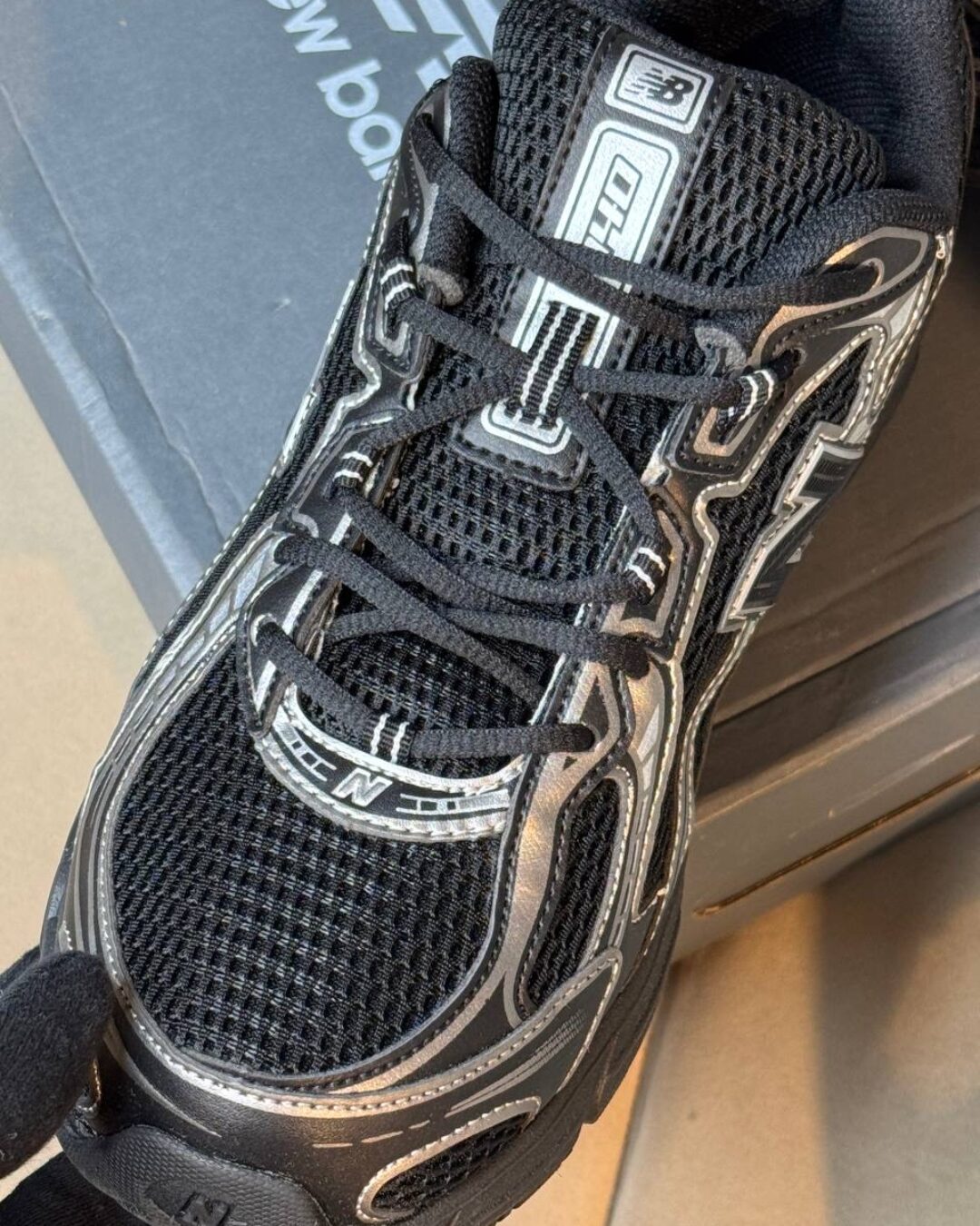 Кроссовки New Balance 740v2 Black Silver Metallic
