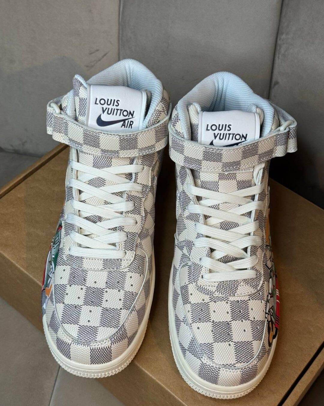 Кроссовки Nike Louis Vuitton x Air Force 1 Mid 'Graffiti'