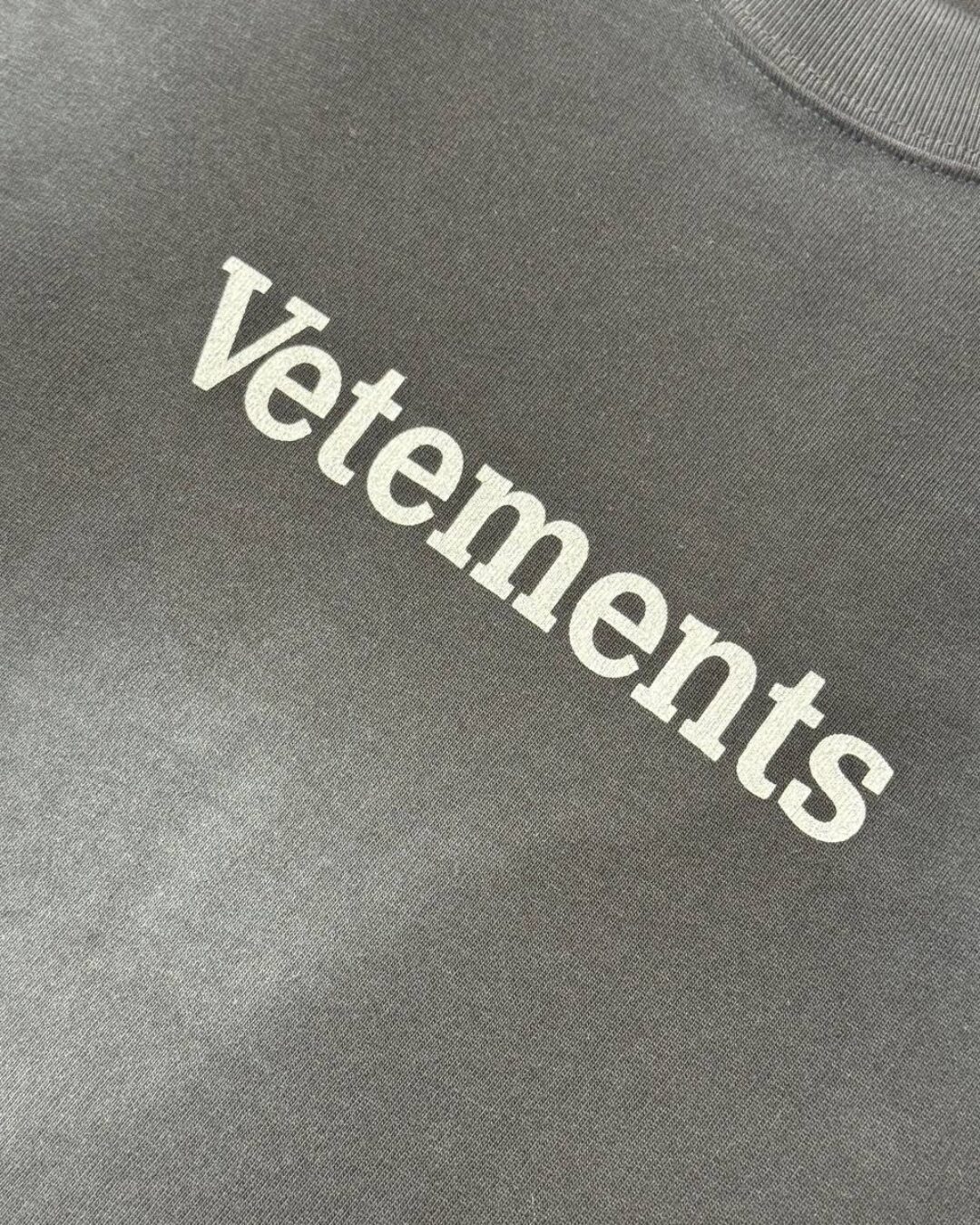 Футболка Vetements Logo