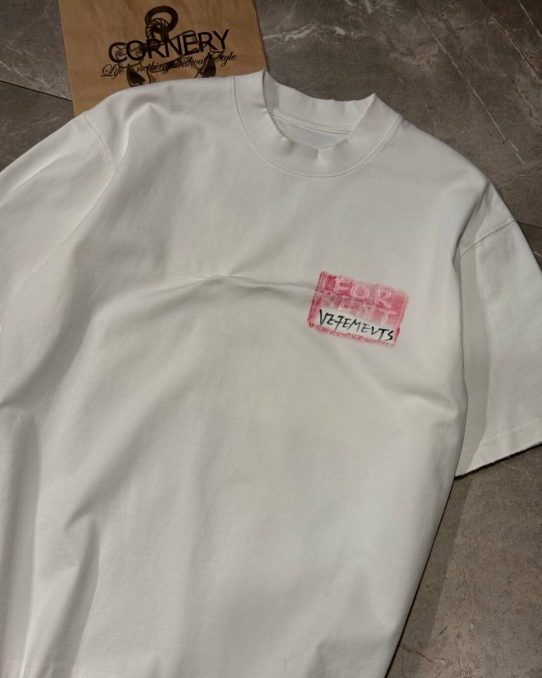 Футболка Vetements For Rent