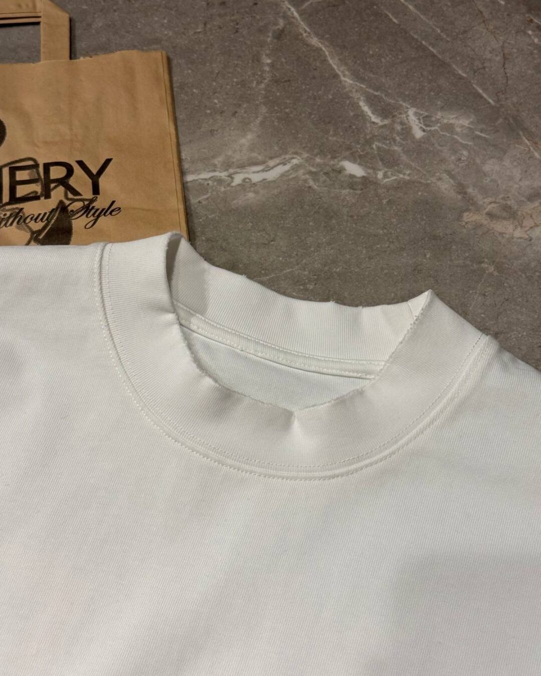 Футболка Vetements For Rent