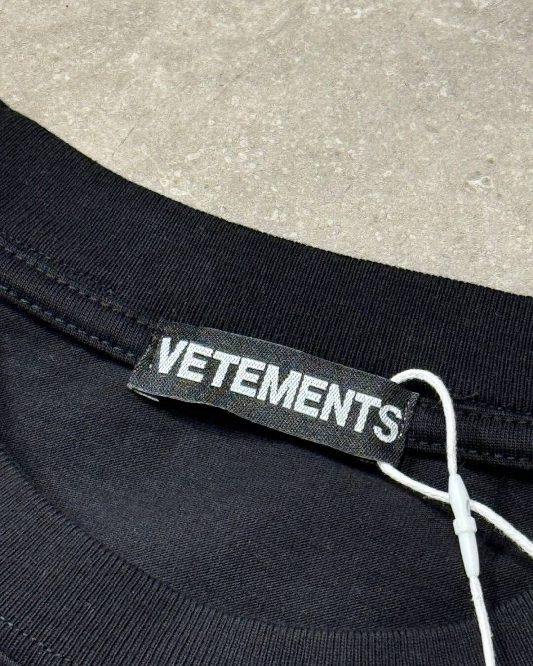 Футболка Vetements Logos