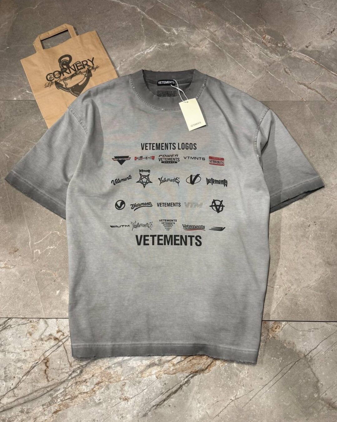 Футболка Vetements Logos