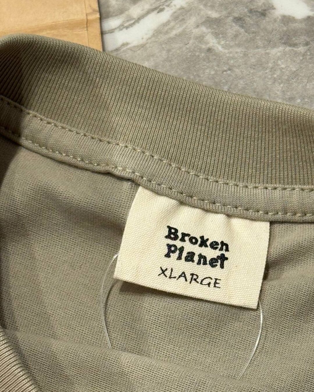 Футболка Broken Planet