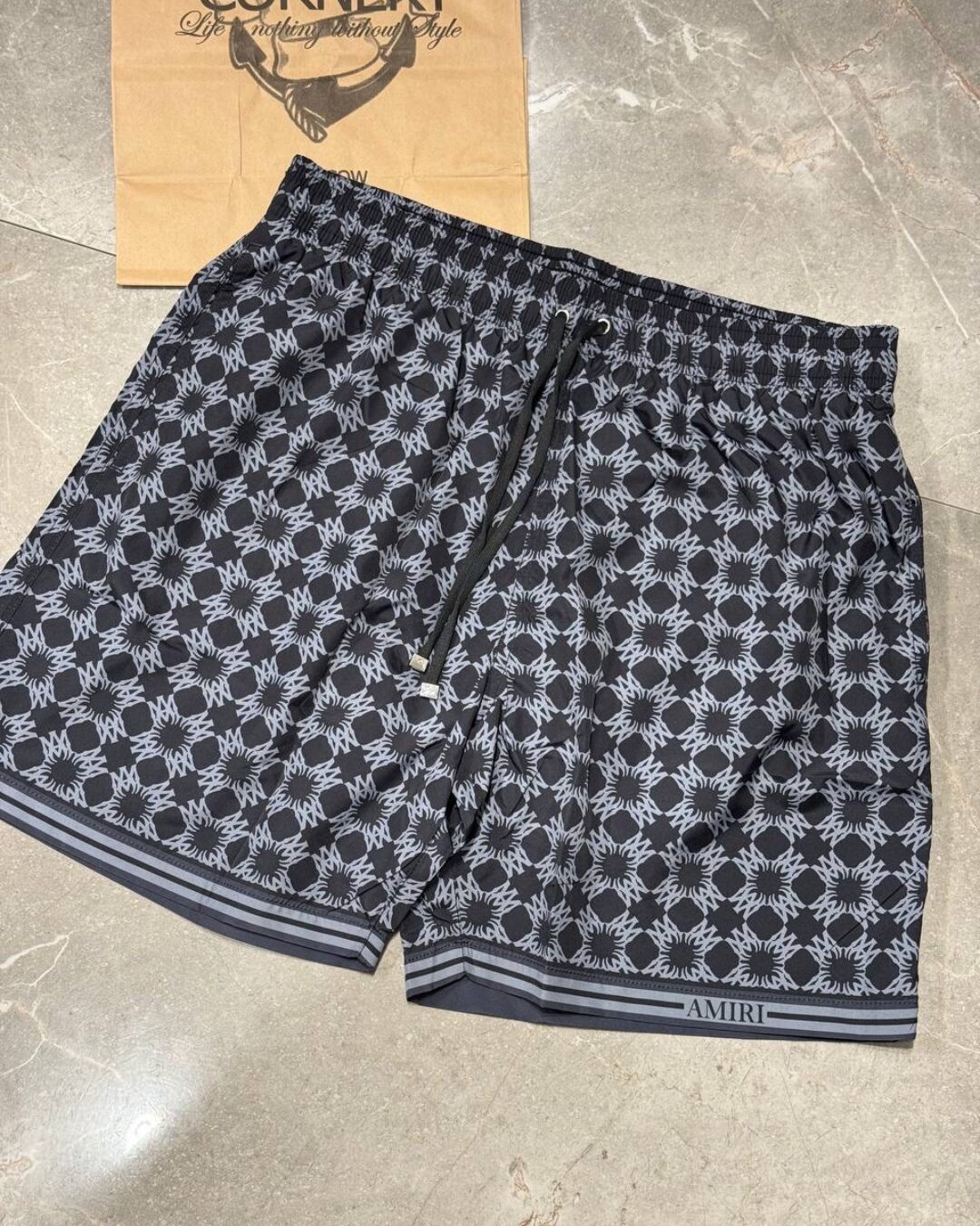 Шорты Amiri