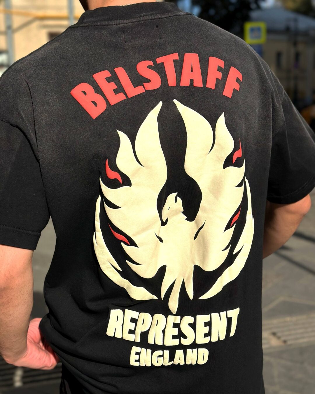 Футболка Represent