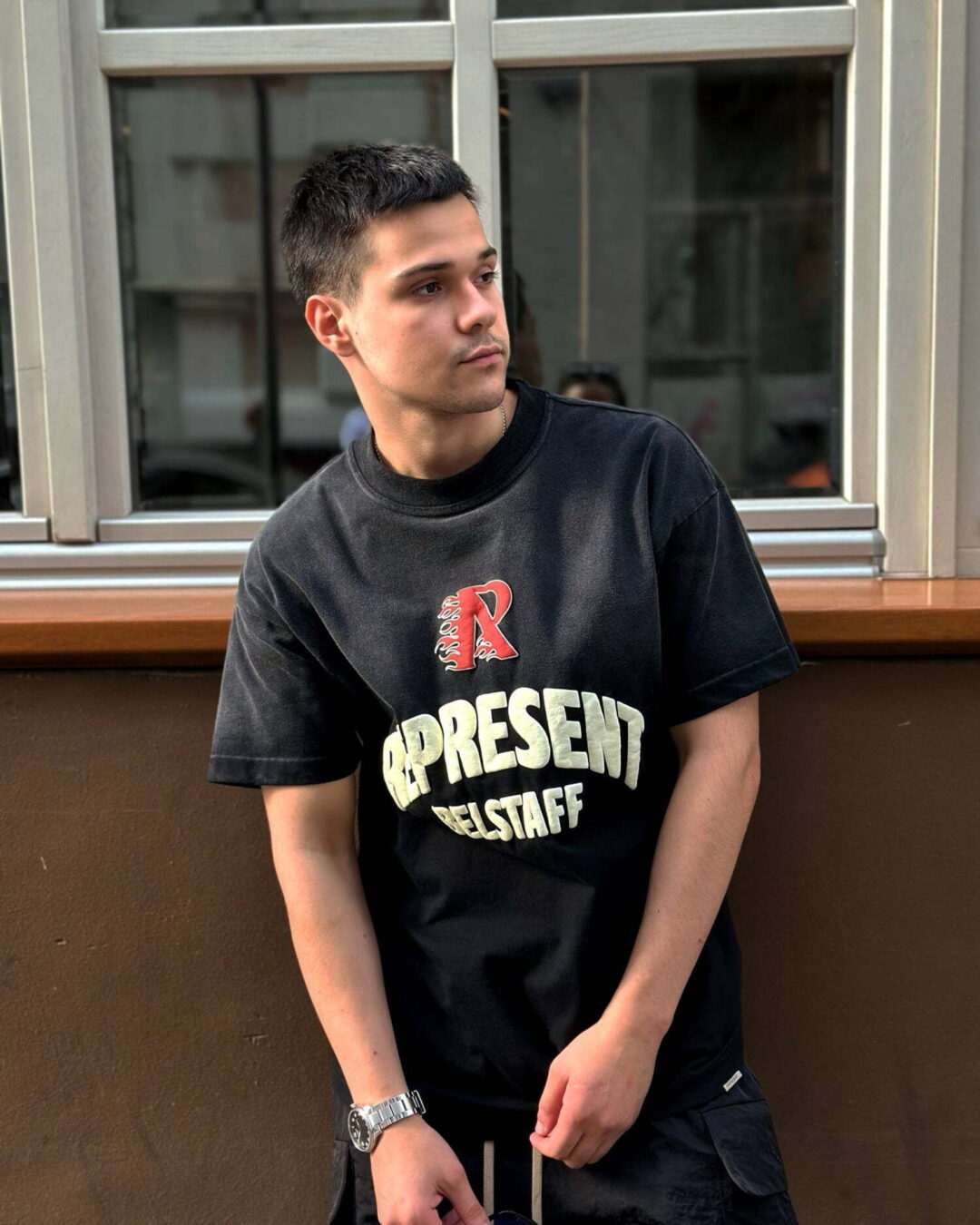 Футболка Represent