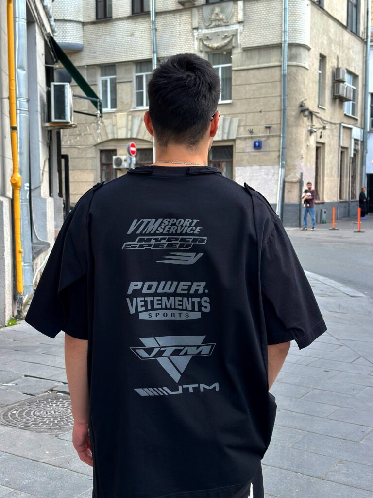 Футболка Vetements Logos
