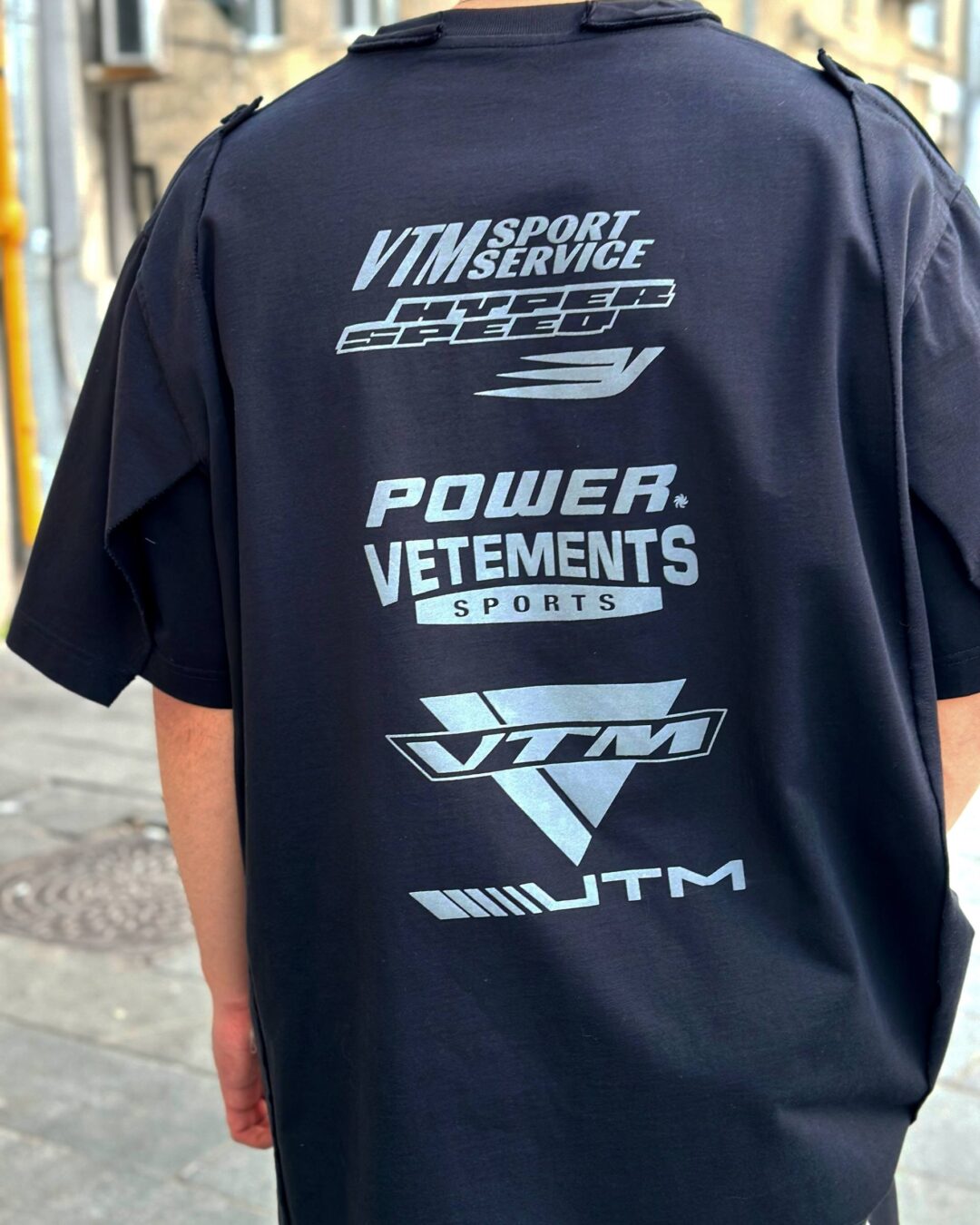 Футболка Vetements Logos