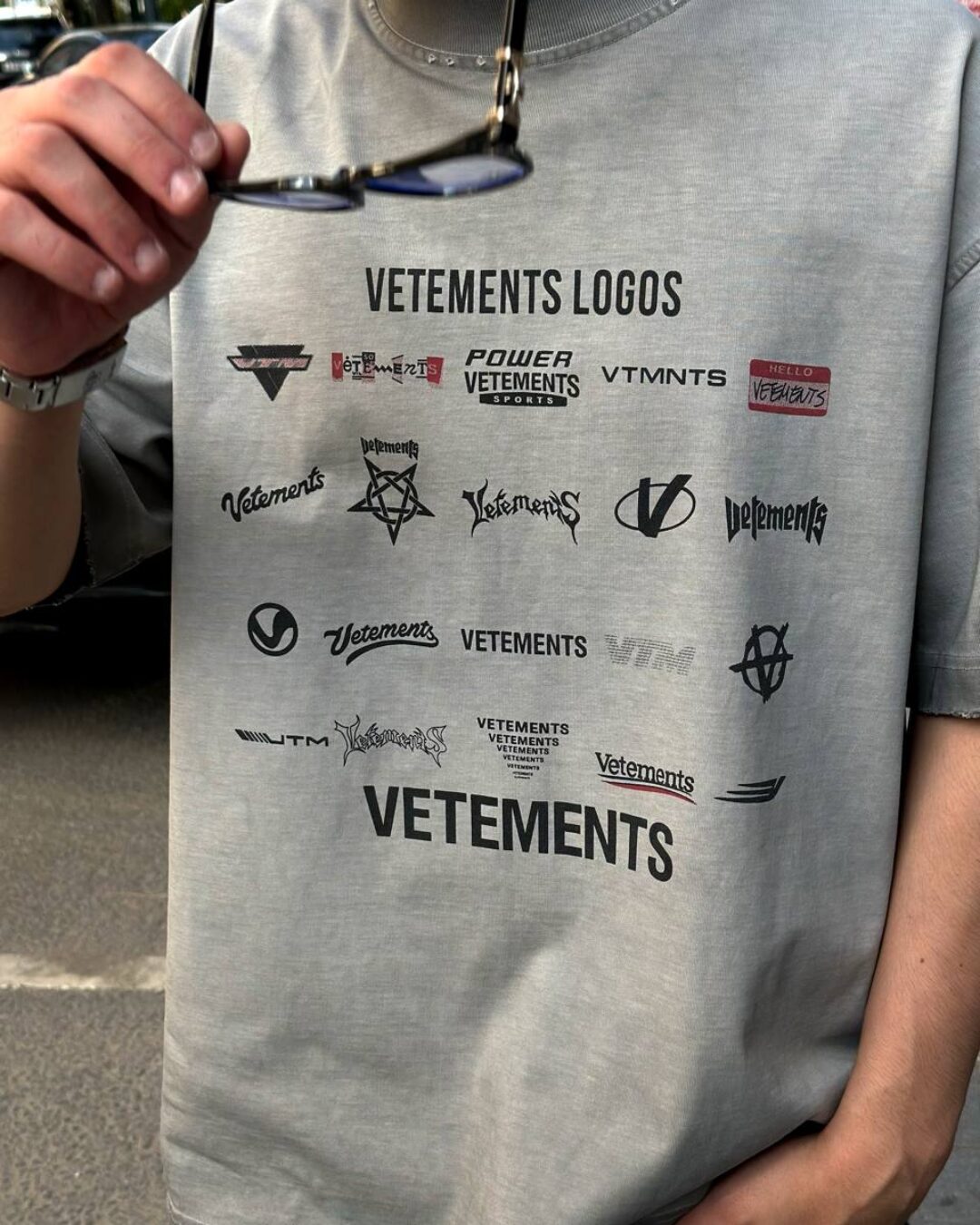 Футболка Vetements Logos