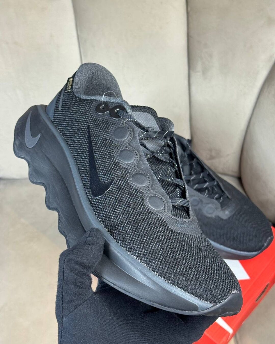 Кроссовки Nike