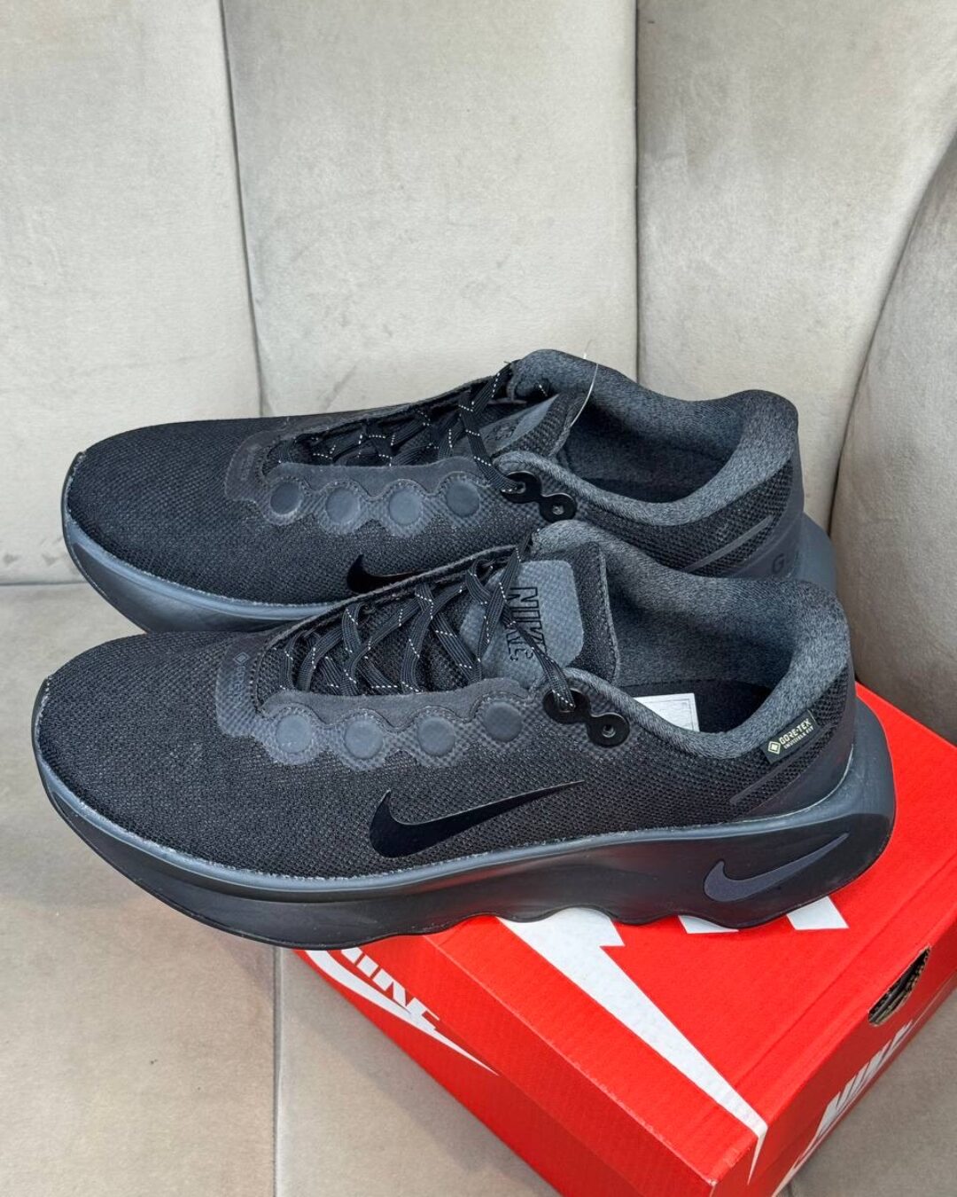 Кроссовки Nike