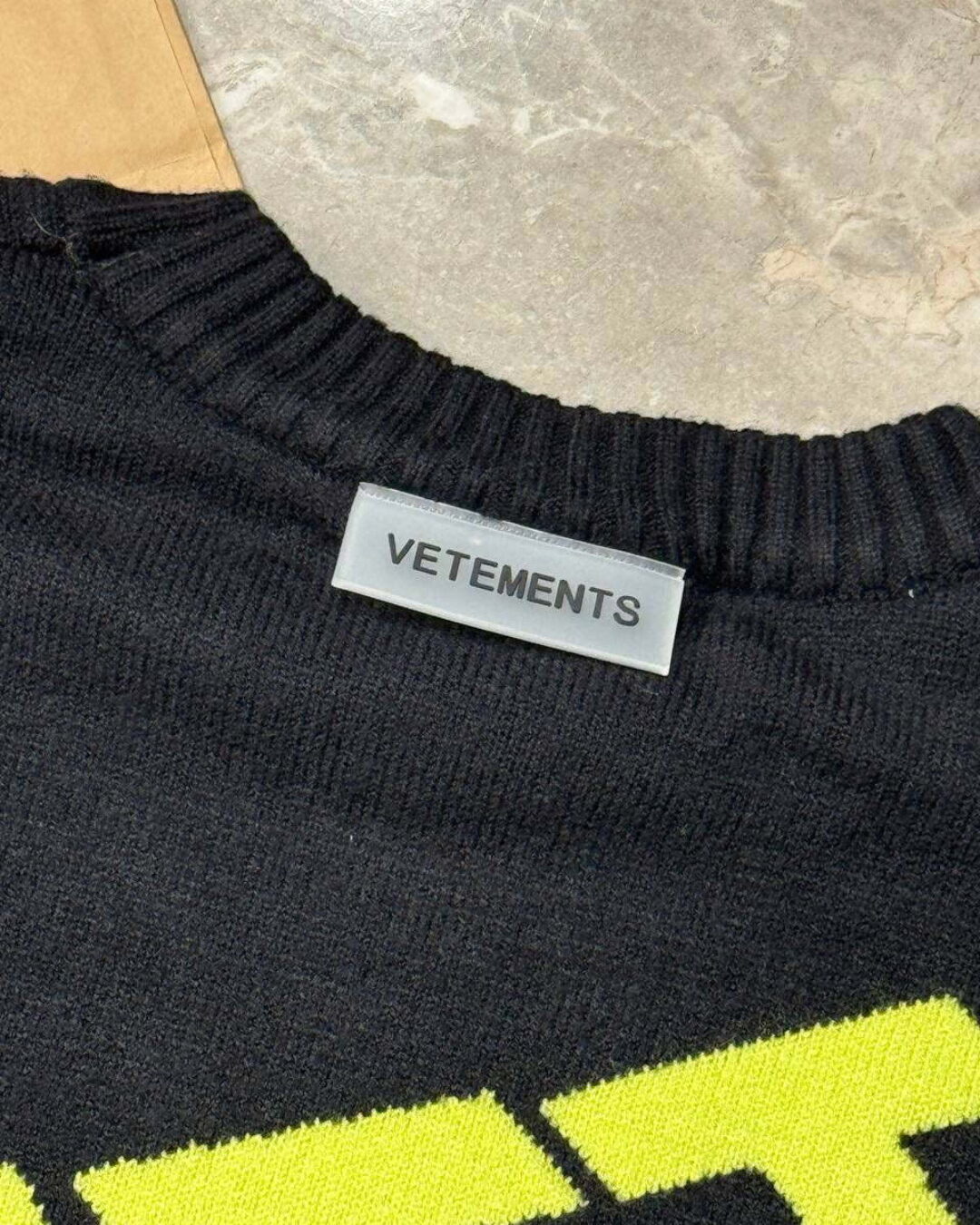 Свитер Vetements — фото 9