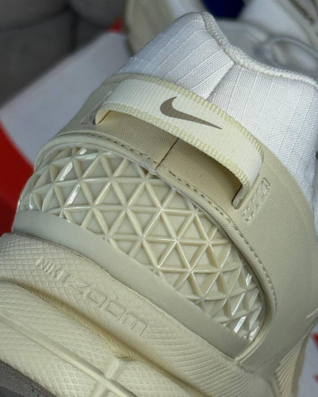 Кроссовки Nike