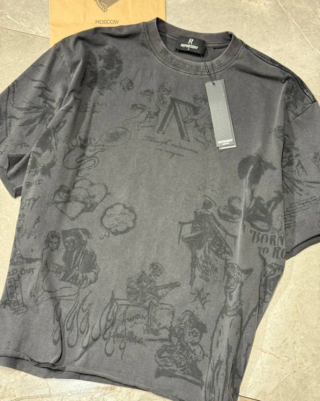 Футболка Represent