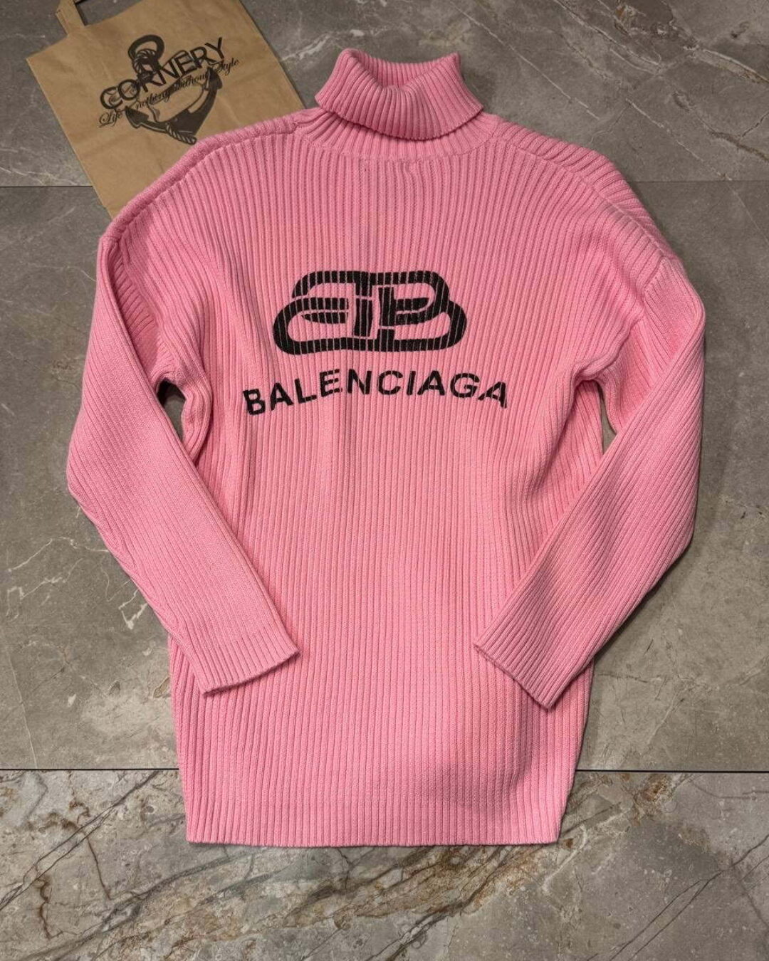 Свитер Balenciaga
