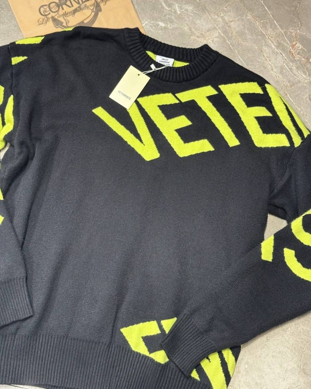 Свитер Vetements