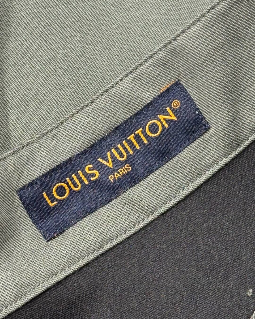 Костюм Louis Vuitton