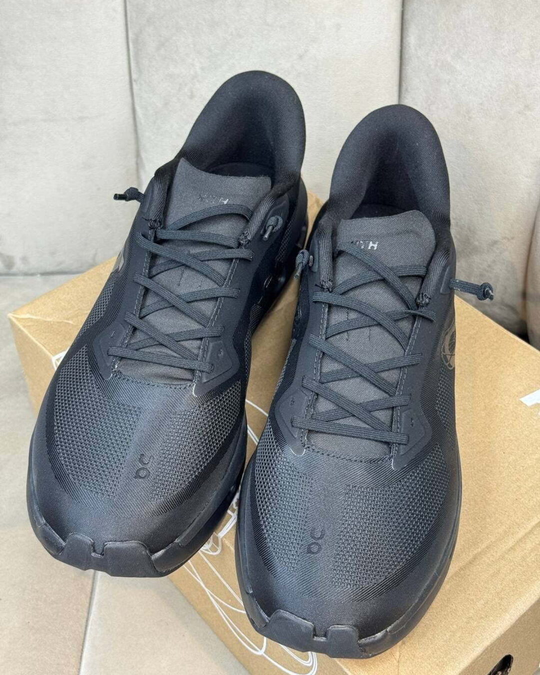 Кроссовки On x Kith