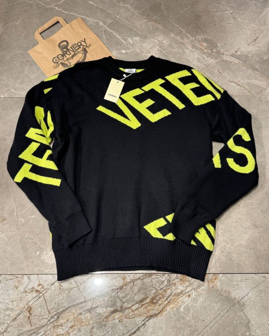 Свитер Vetements