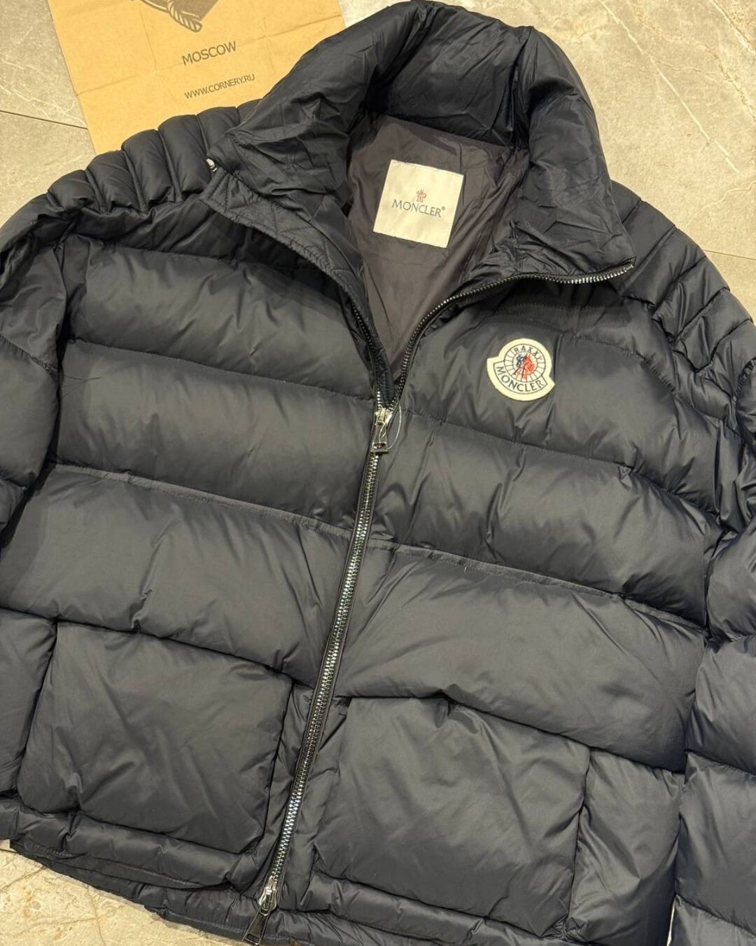 Пуховик Moncler